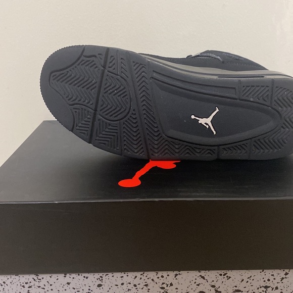 Air Jordan 4 Retro Blacks Cat size 6 mens - Picture 4 of 7